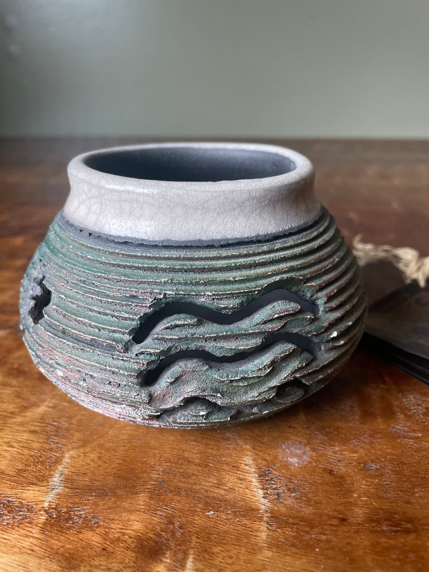 Hawaiian Petroglyph Raku Volcanic Maui Signed Art Pottery Vase 2006